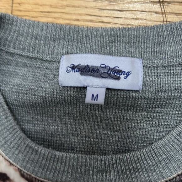 MADISON YOUNG  SWEATER SIZE M - Picture 6 of 8